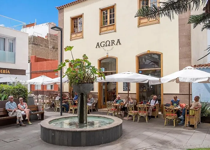 - Sun House - Holidays - *