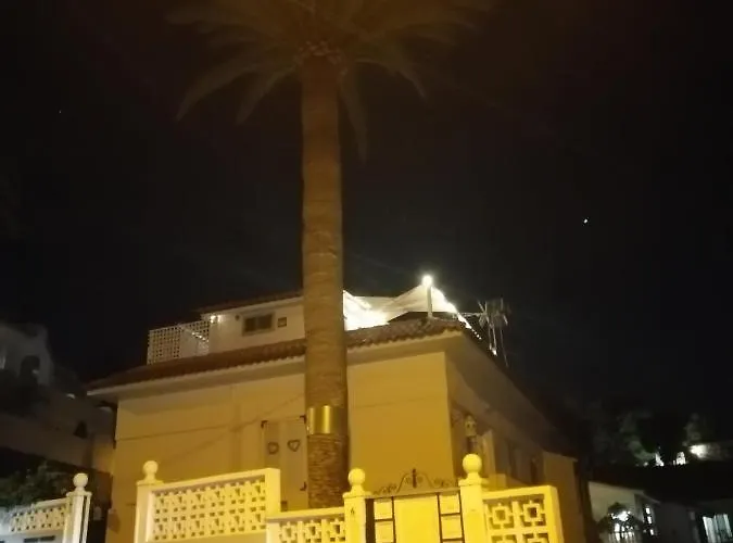 - Sun House - Holidays - *